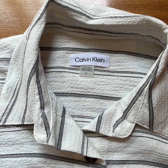 Women’s size 4 Calvin Klein Dress - Picture 2 of 4